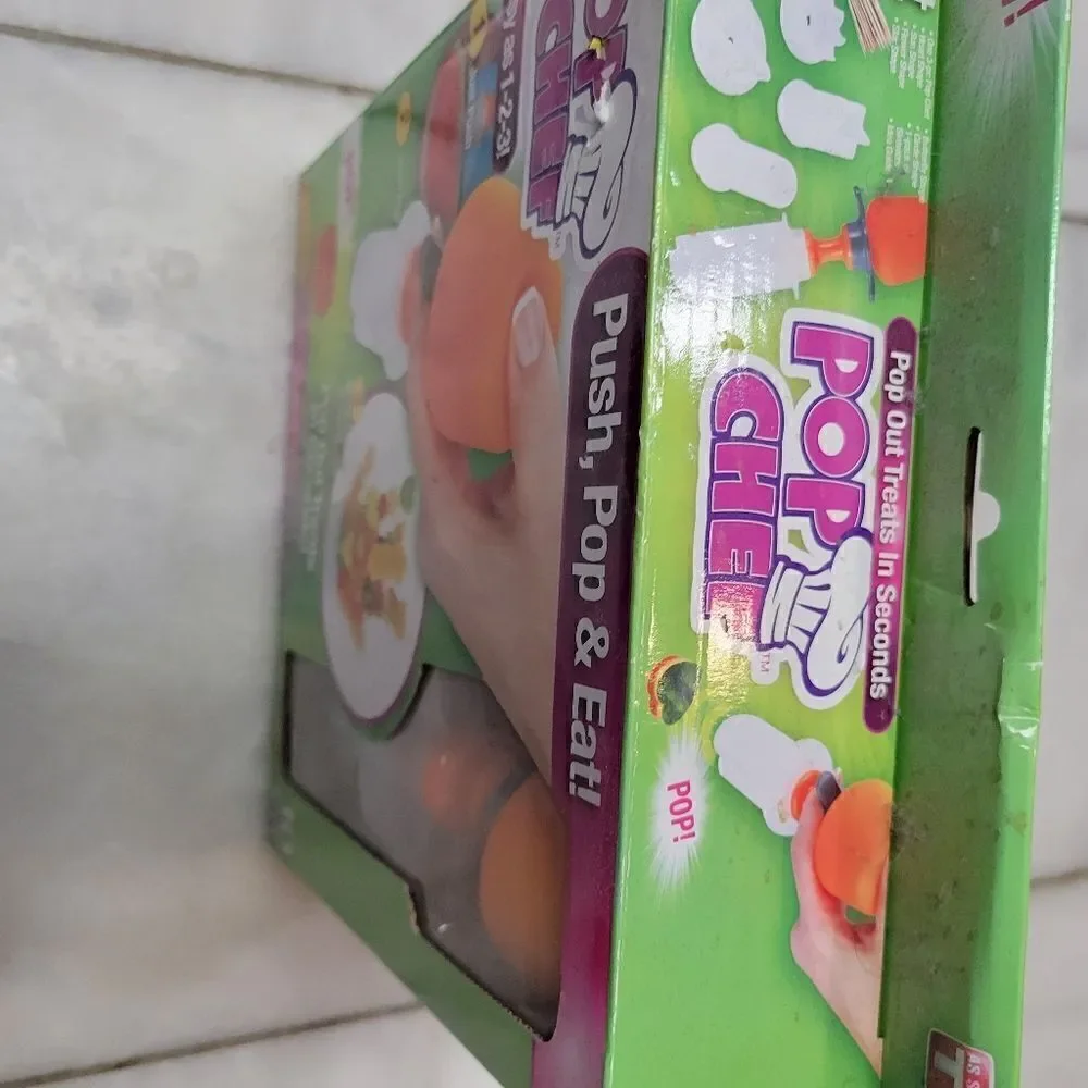 Pop Chef Pop Out Treats 6 Shapes/ 10 Piece Kit NEW